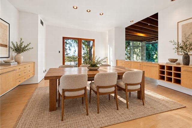 3800 Sunswept, Studio City, CA 91604 — photo 19 of 32