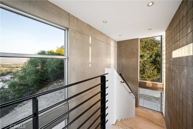 3800 Sunswept, Studio City, CA 91604 — photo 22 of 32