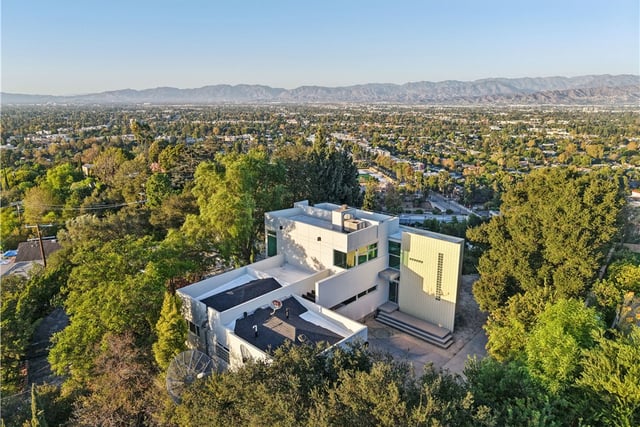 3800 Sunswept, Studio City, CA 91604 — photo 31 of 32