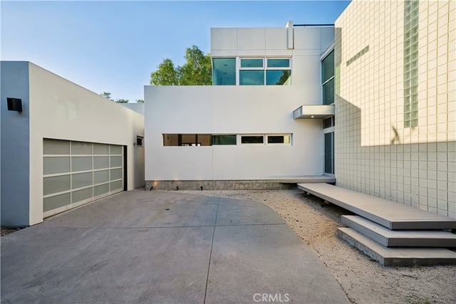 3800 Sunswept, Studio City, CA 91604 — photo 8 of 32