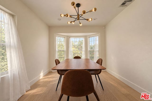 5143 Newcastle Avenue, Encino, CA 91316 — photo 12 of 33