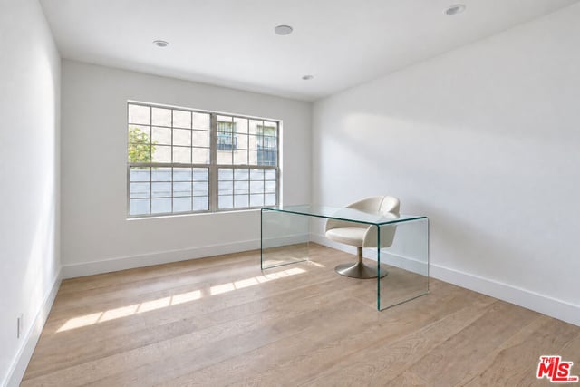 5143 Newcastle Avenue, Encino, CA 91316 — photo 18 of 33