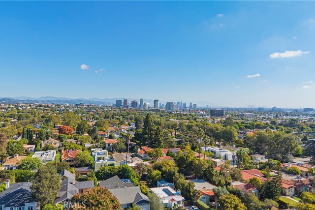 911 21st Street B, Santa Monica, CA 90403 — photo 2 of 44