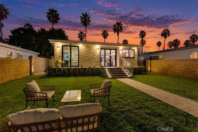 1524 19th, Santa Monica, CA 90404 — photo 5 of 75
