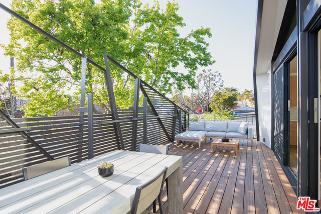 2412 Bryan Avenue, Venice, CA 90291 — photo 3 of 27